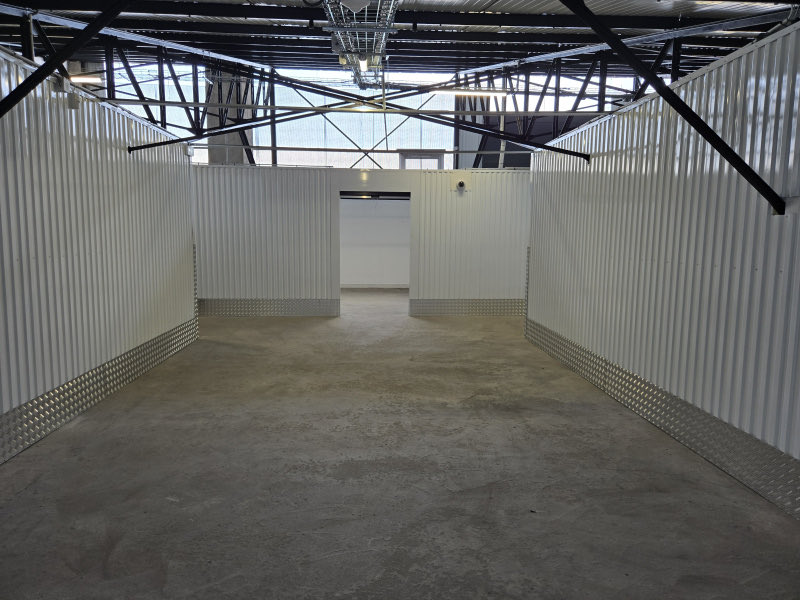 ensemble de 18 box de stockage aux Arnavaux